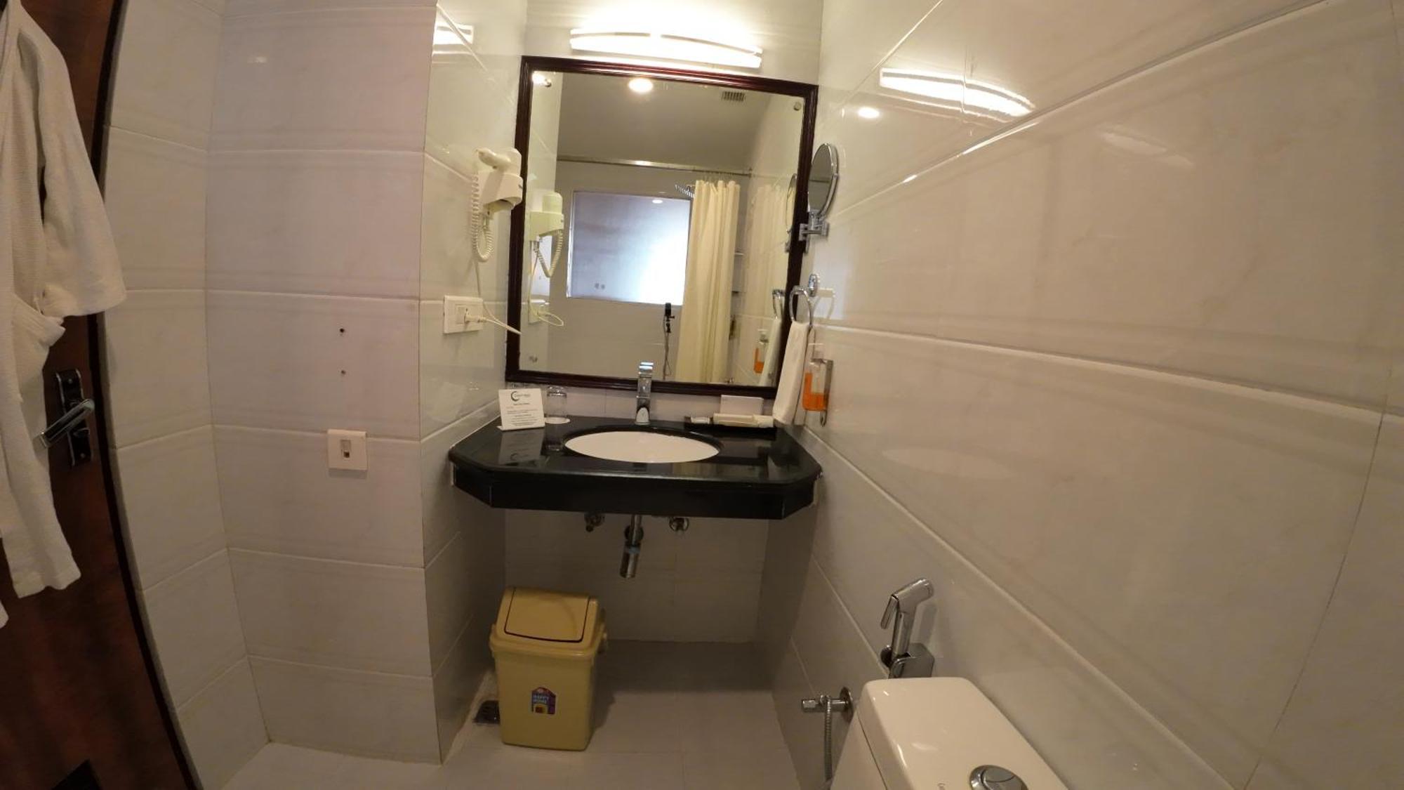 Crescent Resort, Darjeeling Дарджилинг Екстериор снимка