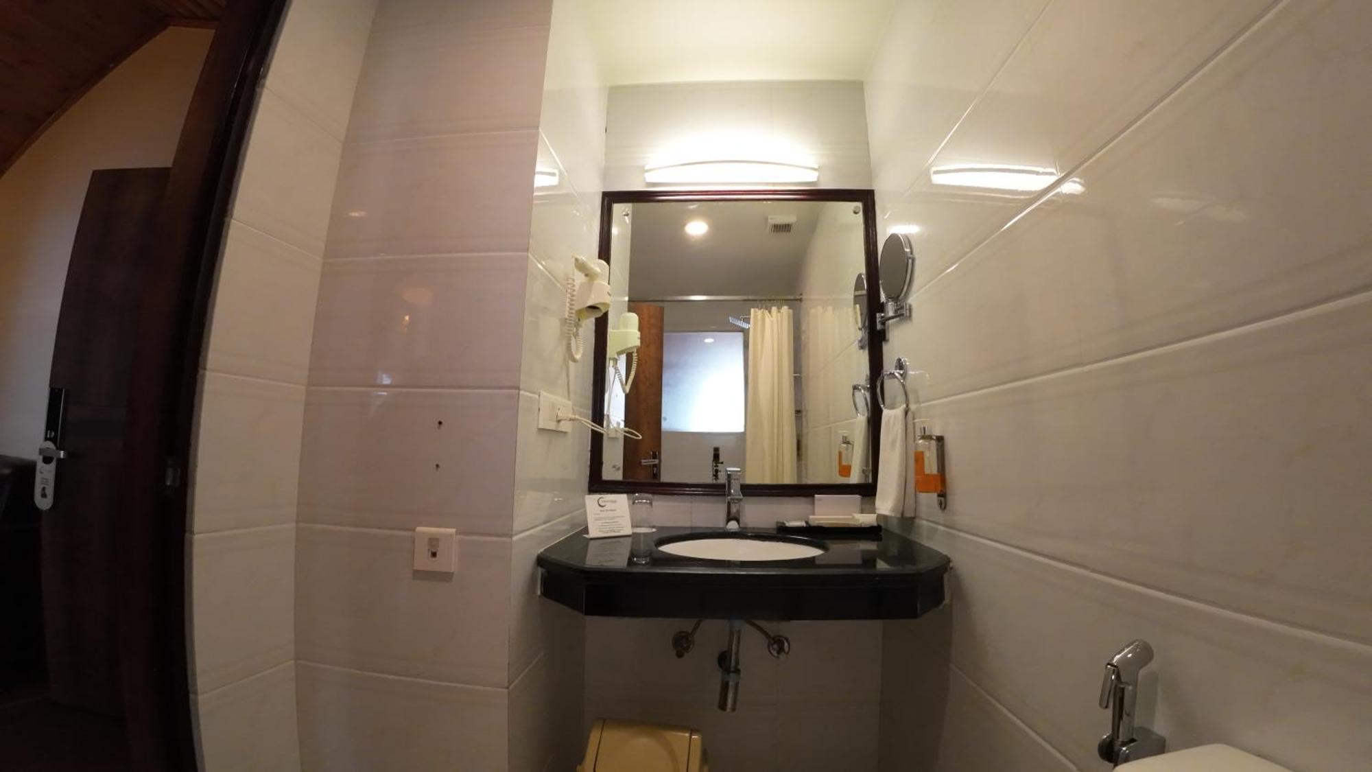 Crescent Resort, Darjeeling Дарджилинг Екстериор снимка
