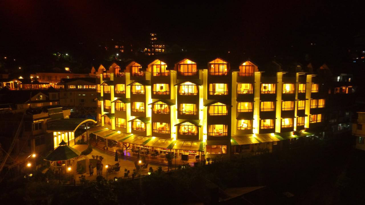 Crescent Resort, Darjeeling Дарджилинг Екстериор снимка